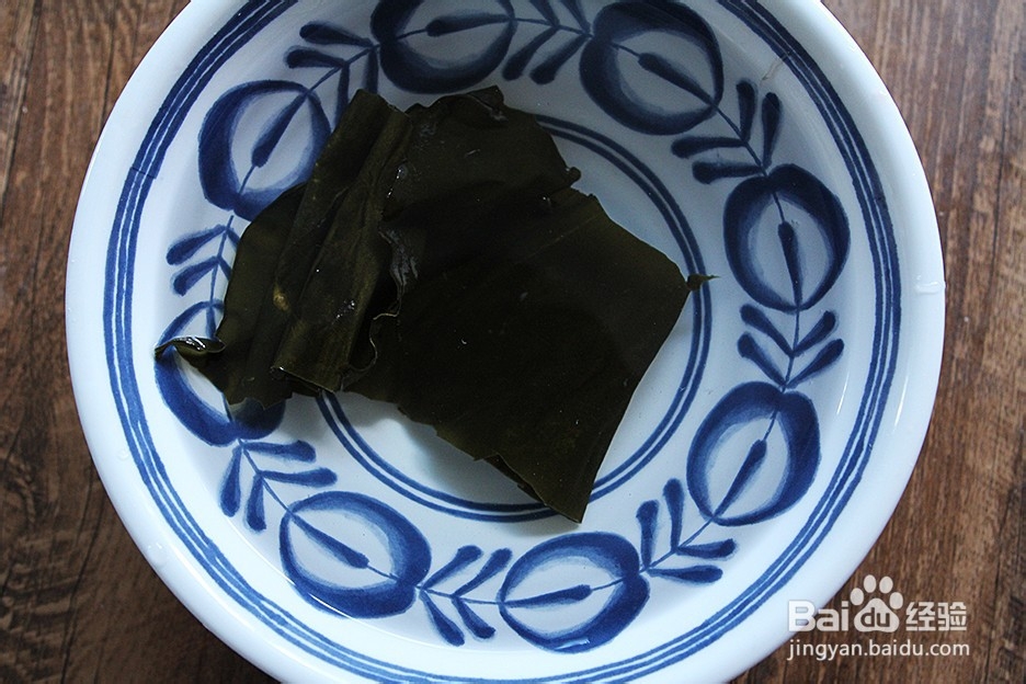 清淡又营养、还能给孩子补钙的海带虾仁炒蛋