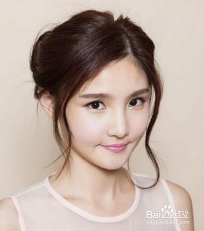 靓丽OL美发攻略,教你清新淡雅扎发