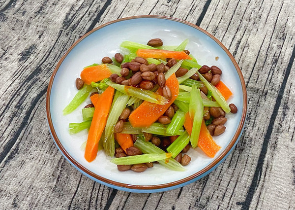 芹菜胡萝卜拌花生米