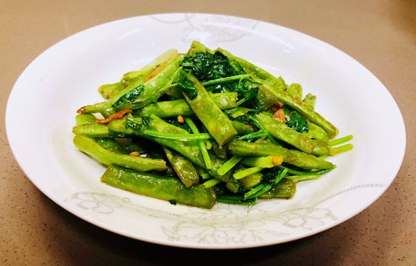 香菜拌干煸四季豆