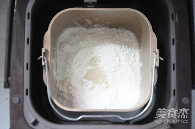 椰蓉无花果玫瑰面包