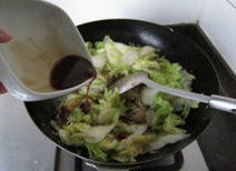 五花肉醋溜白菜的做法