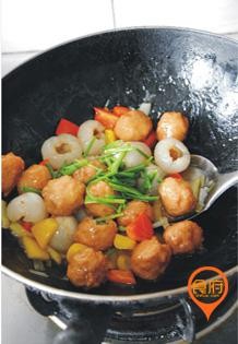 美食分享荔枝鸡球的做法——食府网分享