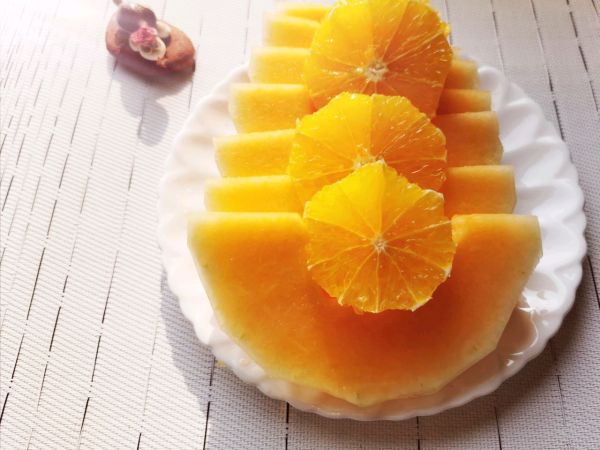 蜜桃乌龙水果茶