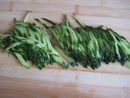 黄瓜丝拌黄花菜