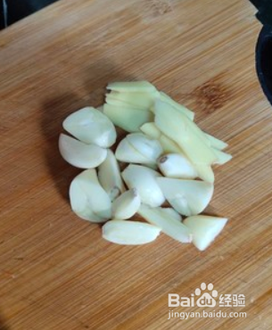 板栗烧鸡怎么做