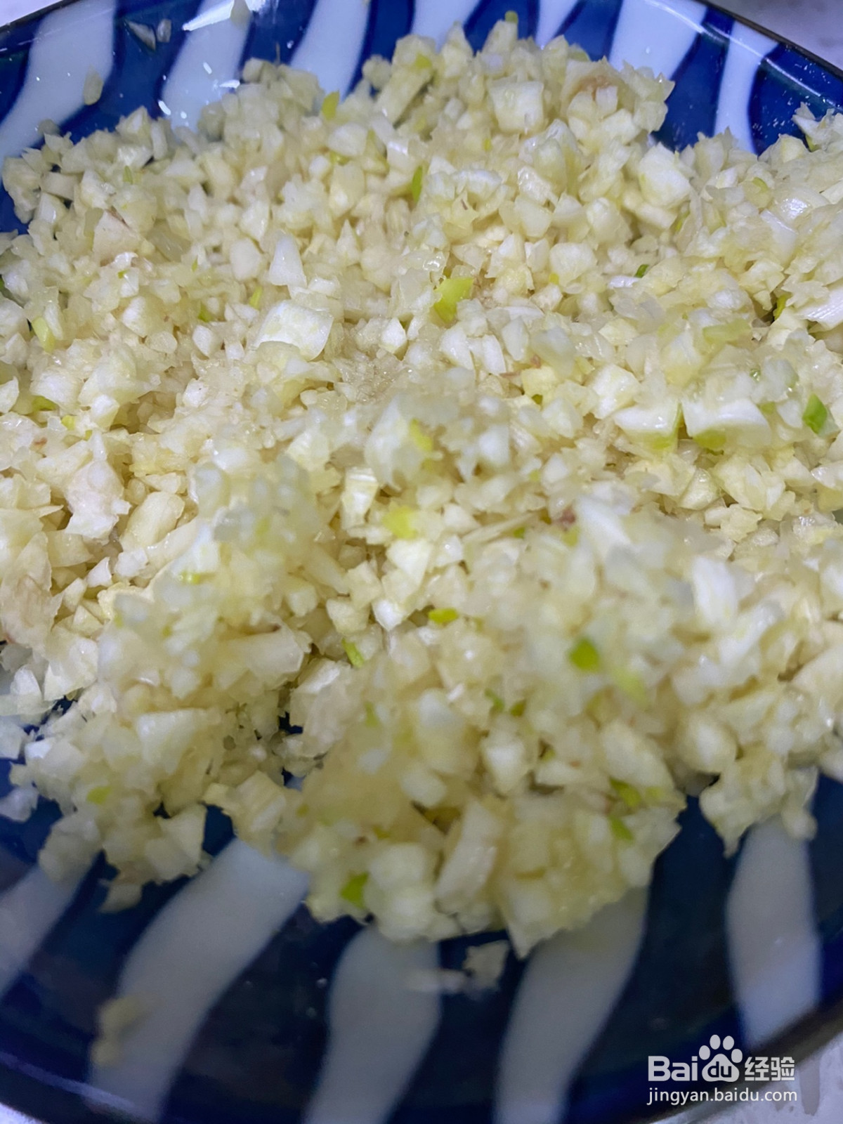 小朋友贼爱蒜蓉粉丝鲍鱼的做法