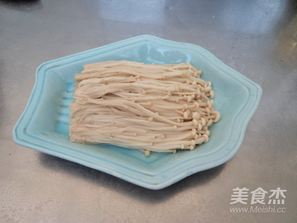 茄汁金针菇的做法