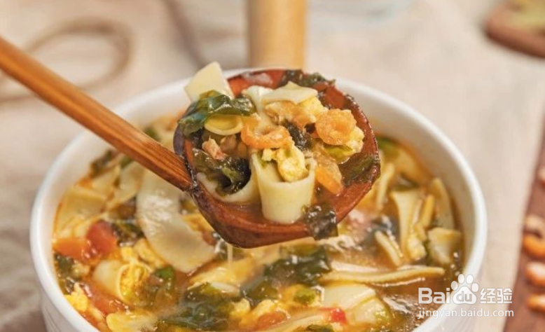 11个月宝宝补铁补钙补锌---海米鸡蛋紫菜面片汤