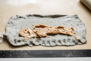 黑芝麻华夫饼的做法