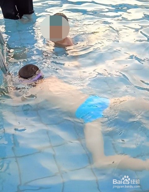 游泳怕水怎么克服