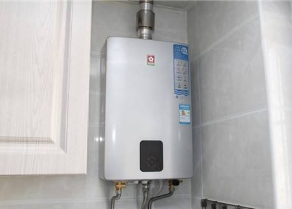 电热水器与燃气热水器哪个好？优势对比有哪些不同