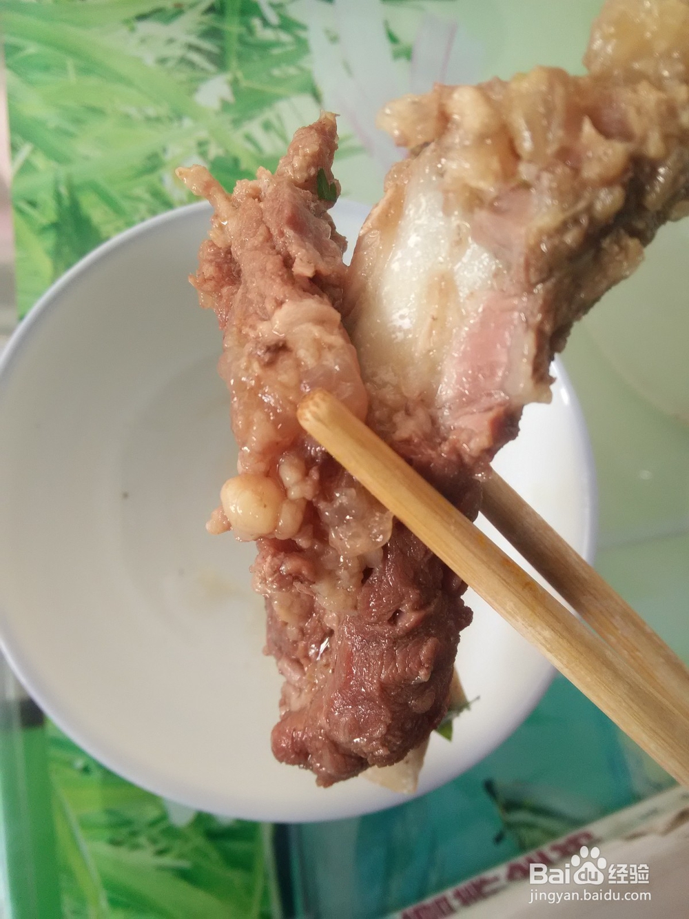 年夜饭；牛大骨炖萝卜，营养、美味