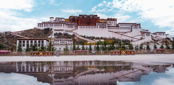 布达拉宫海拔约3700什么单位