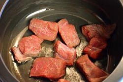制作椰汁咖喱牛肉饭