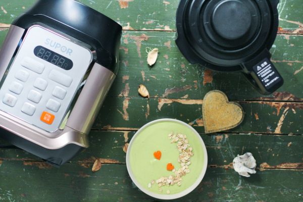 燕麦牛油果奶昔