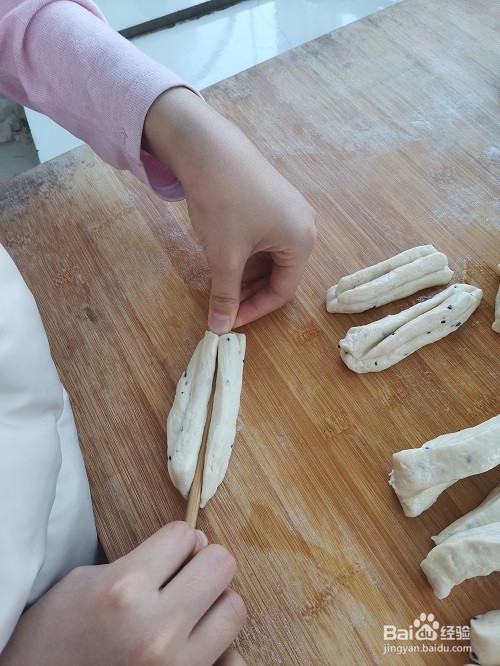 用市售油条配方怎样做家庭版油条