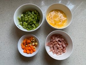 怎么做培根芦笋蛋炒饭