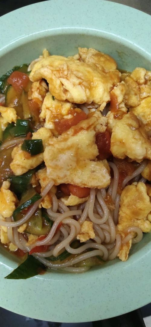 西红柿鸡蛋炒粉