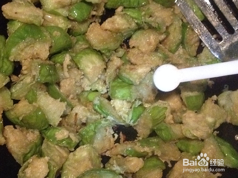 茄子烩虾仁的做法