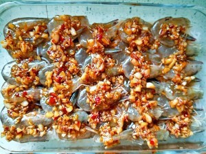 如何做蒜蓉粉丝蒸虾