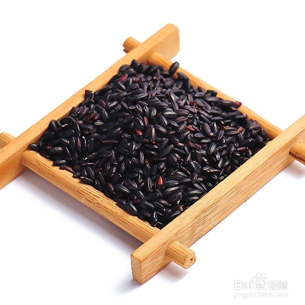 在家做红枣桂圆粥美容养颜补血养生