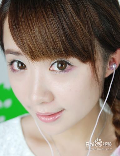 两款粉色眼妆的画法