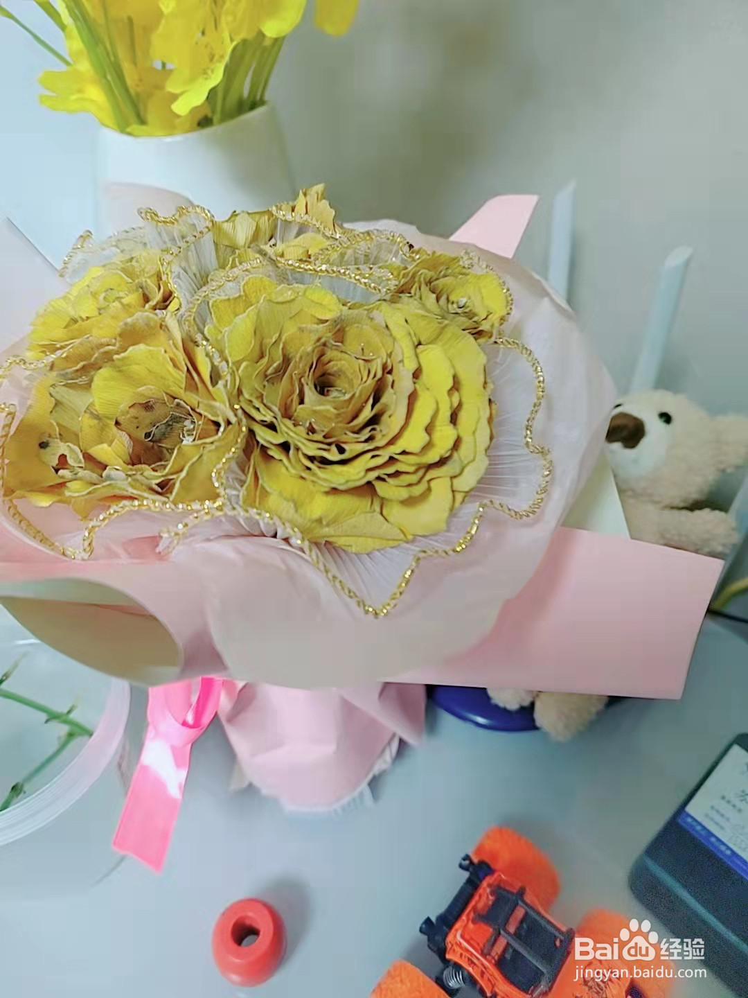 怎么用银杏树叶制作玫瑰花束