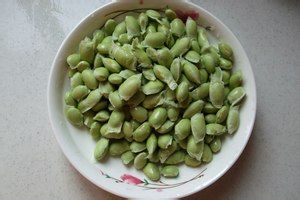 毛豆咸菜炒肉丝的作法