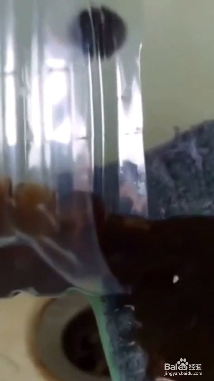 如何清洗排水口的水垢？