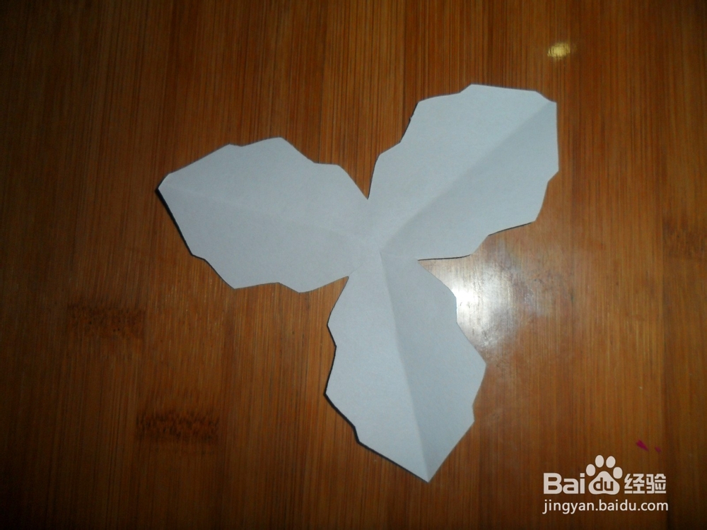 怎样用皱纹纸做卷花？