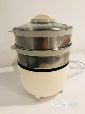 健康养生佳品茭白杂菇腊肠拌面的做法