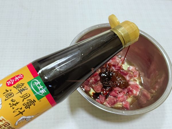 猪肉青萝卜馅包子