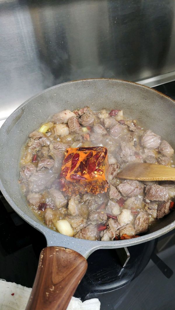 土豆胡萝卜烧牛肉