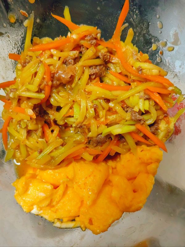 蔬菜鸡蛋肉末发面小软饼