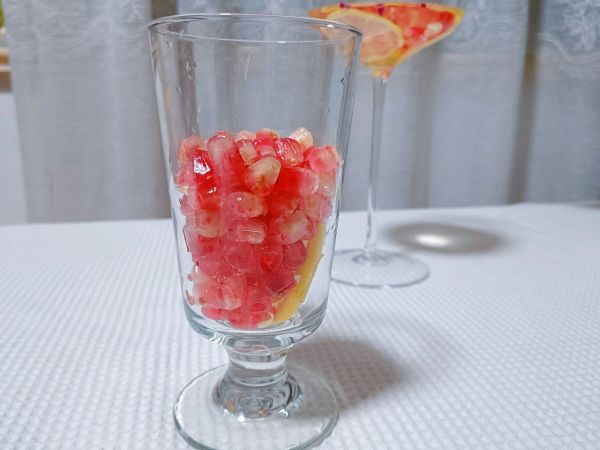 秋季落日红石榴气泡水