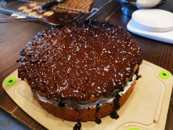 脆皮巧克力生日蛋糕