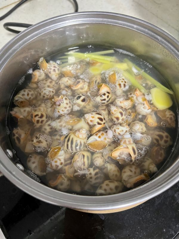 香茅柠檬炒花螺多汁入味巨好吸