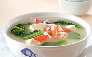 夏天降暑必备--芥菜咸蛋黄豆腐汤