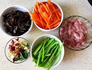 教大家鱼香肉丝的做法