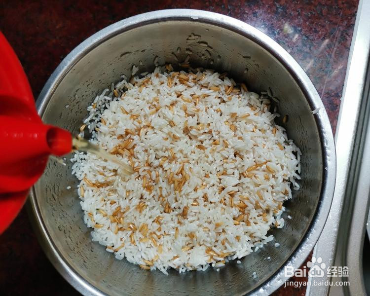 熬出香滑绵稠的广式粥底的做法