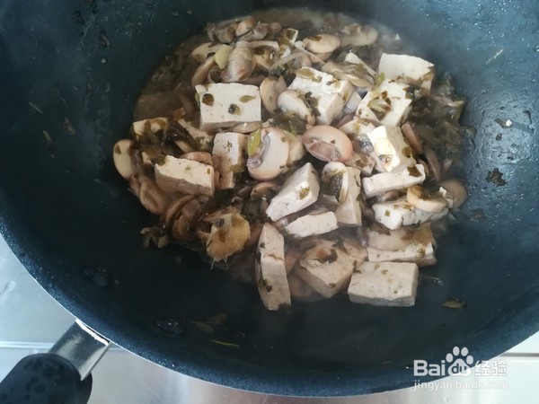 口蘑雪菜炖豆腐