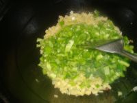 怎么做【土豆火腿炒辣椒】