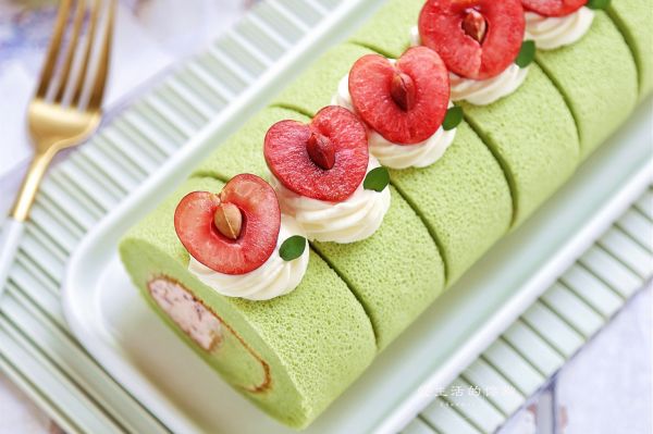 开心果杨梅奶油卷