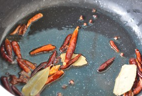 如何制作好吃的川味菜—麻辣鸭脖