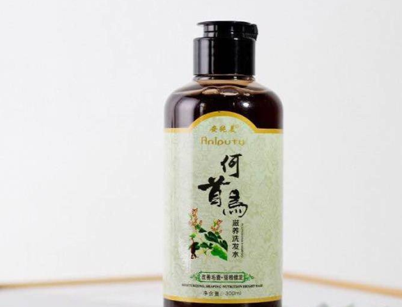 请问何首乌草本洗发水真能让白发变黑吗