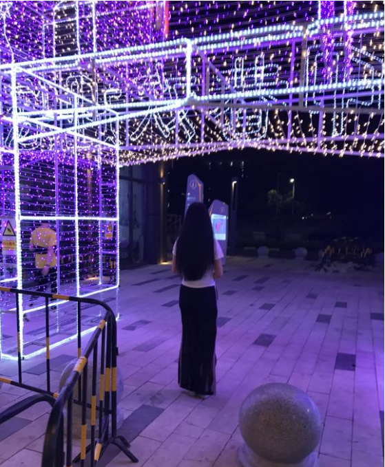 说好的长发及腰呢什么意思