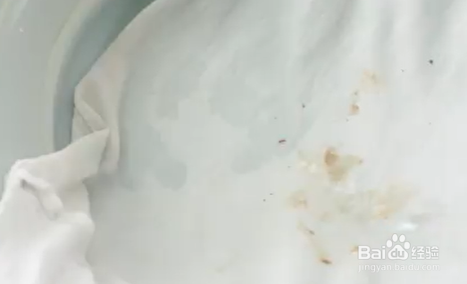 如何去除衣物上的油脂或油渍？