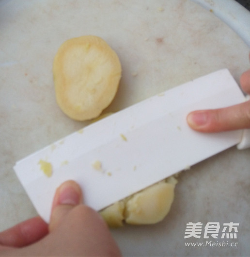 腊肠土豆沙拉