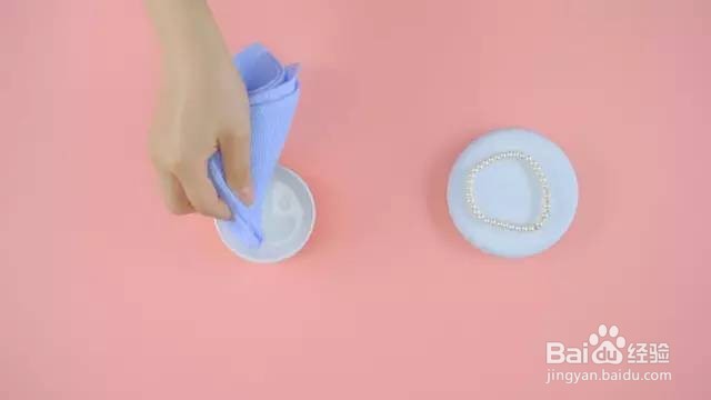 怎样让首饰变得像新的一样，只需三招